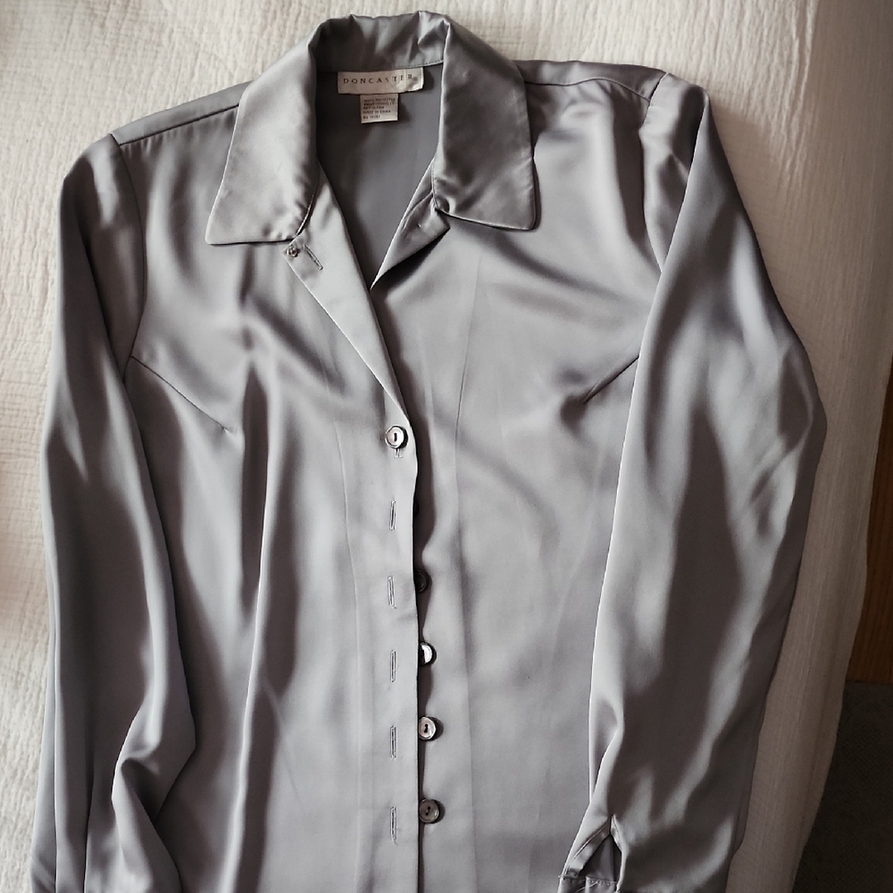 Doncaster Gray Fitted Button Down Blouse - image 1